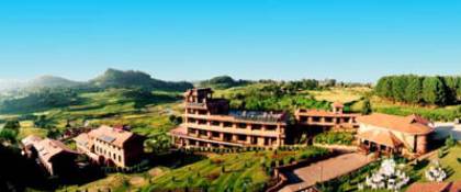 resortaerialview.JPG (23146 bytes)